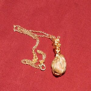 Gold Wire-Wrapped Jadite Stone Pendant Necklace